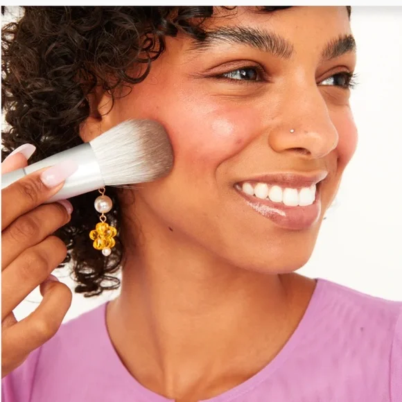 NEW- Youth Foria Dome Blush Brush - Picture 2 of 5